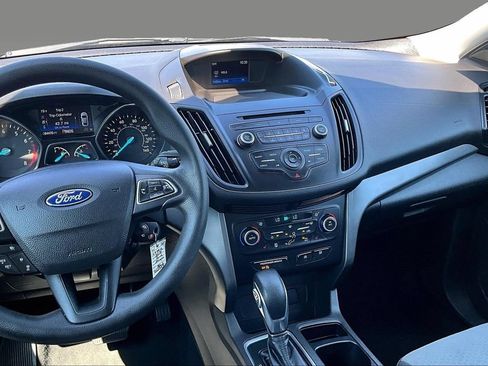 Used 2018 Ford Escape SE w/ Ford Safe & Smart Package AWD/4WD image 3