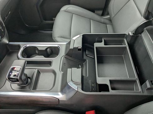 Used 2022 GMC Sierra 1500 SLT w/ SLT Convenience Package image 25