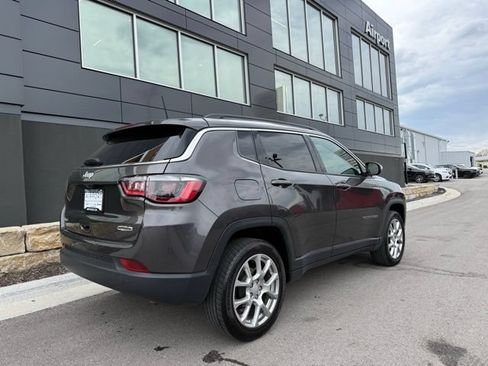 Used 2023 Jeep Compass Latitude w/ Sun and Sound Group AWD/4WD image 3