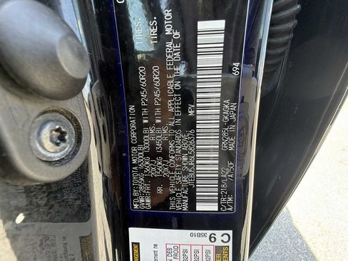 Used 2020 Toyota 4Runner Limited AWD/4WD image 29