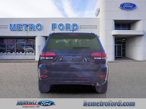 Used 2021 Jeep Grand Cherokee Laredo X image 5