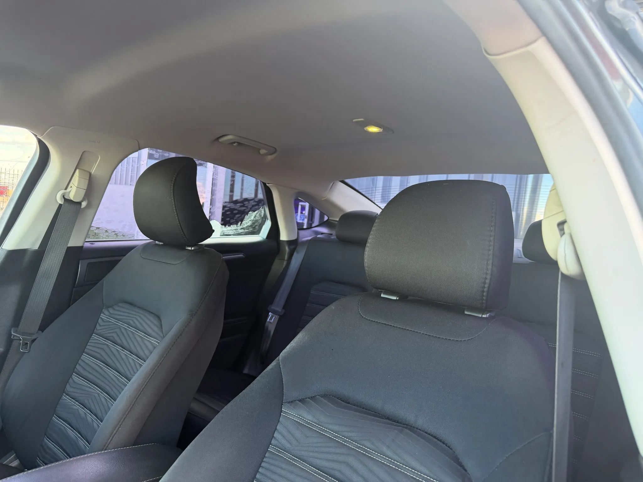 Used 2016 Ford Fusion SE FWD image 17