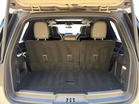 Used 2023 Lincoln Navigator Reserve AWD/4WD image 25