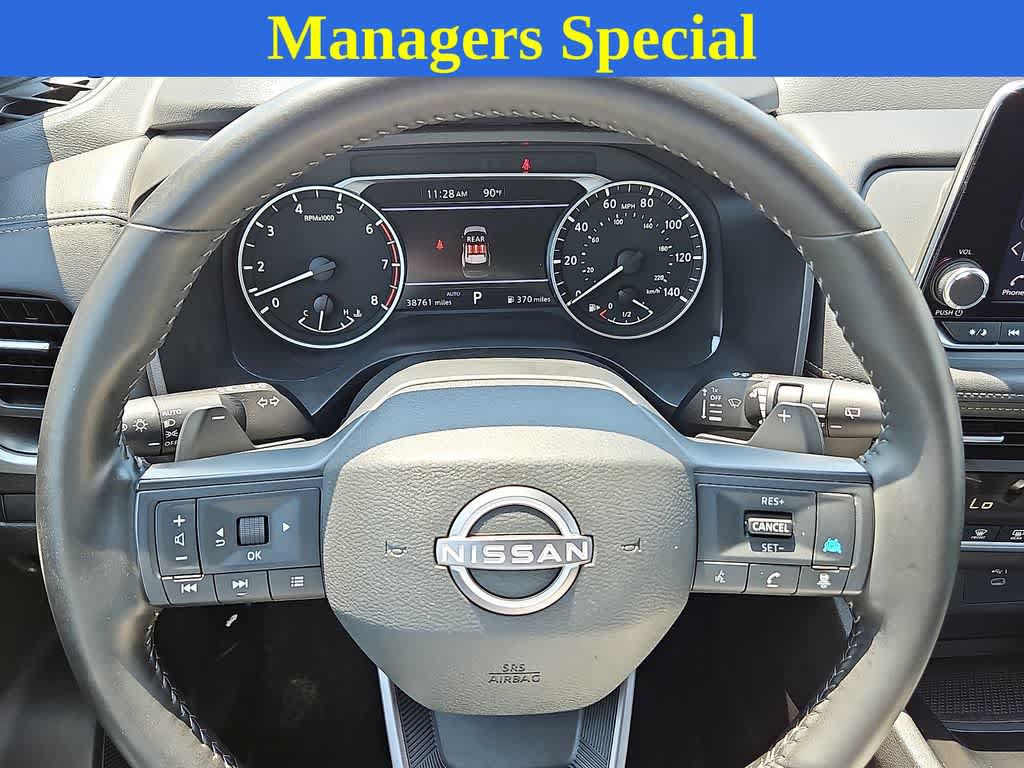 Used 2025 Nissan Rogue SV AWD/4WD image 17