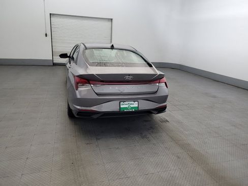 Used 2021 Hyundai Elantra SEL w/ Cargo Package FWD image 6