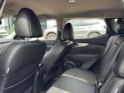 Used 2020 Nissan Rogue Sport SV w/ Technology Package image 31