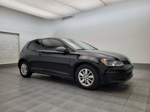 Used 2015 Volkswagen Golf S image 11