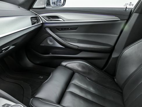 Used 2021 BMW M5 w/ Competition Package image 39