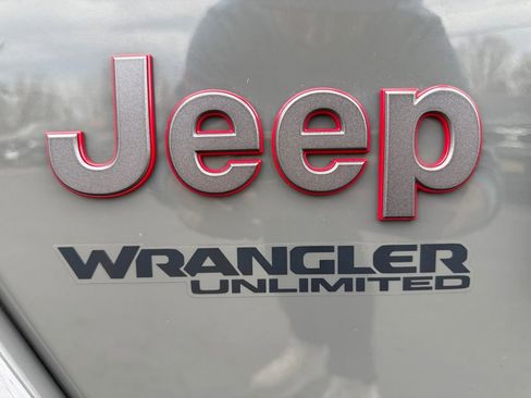 Certified 2021 Jeep Wrangler Unlimited Rubicon image 17