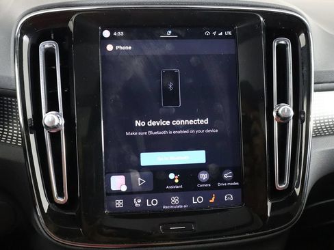 Used 2021 Volvo XC40 P8 Recharge AWD/4WD image 29