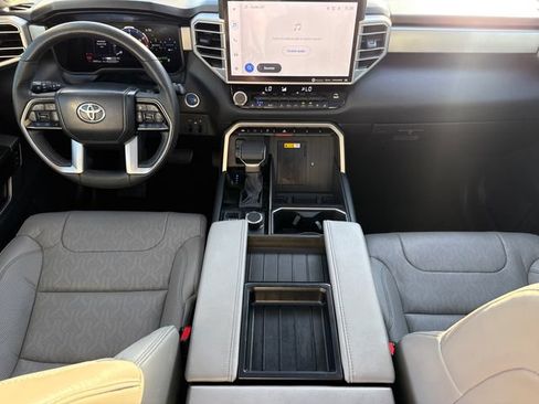 Used 2024 Toyota Tundra Limited AWD/4WD image 11