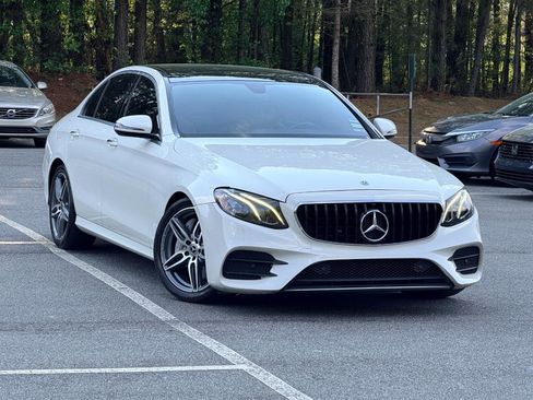 Used 2018 Mercedes-Benz E 300 image 3