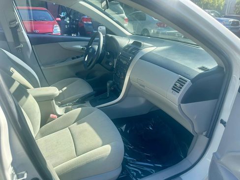 Used 2013 Toyota Corolla L FWD image 11