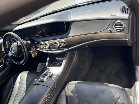 Used 2015 Mercedes-Benz S 550 Sedan w/ Sport Package w/ Sport Package image 19