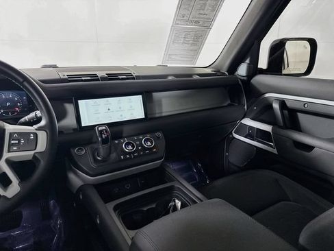 Used 2022 Land Rover Defender 110 AWD/4WD image 25