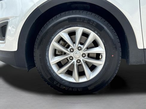 Used 2018 Kia Sorento FWD image 28