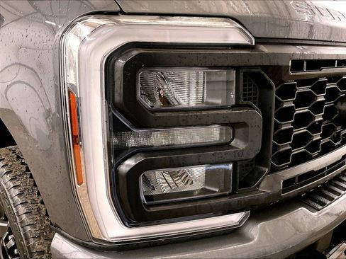 Used 2024 Ford F250 Lariat w/ Sport Appearance Package AWD/4WD image 27