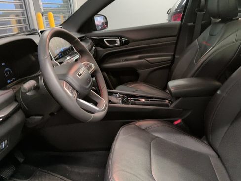 Used 2023 Jeep Compass Trailhawk w/ Trailhawk Elite Group AWD/4WD image 6