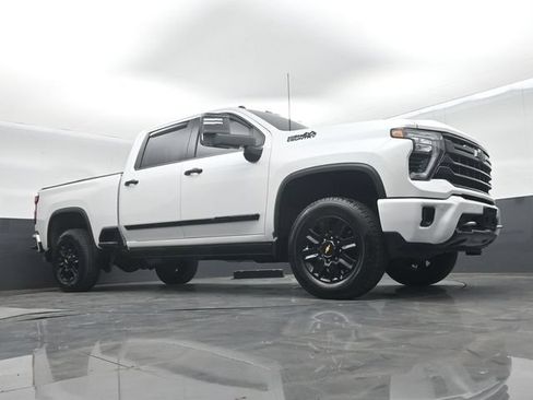 Used 2024 Chevrolet Silverado 3500 High Country w/ High Country Premium Package AWD/4WD image 47