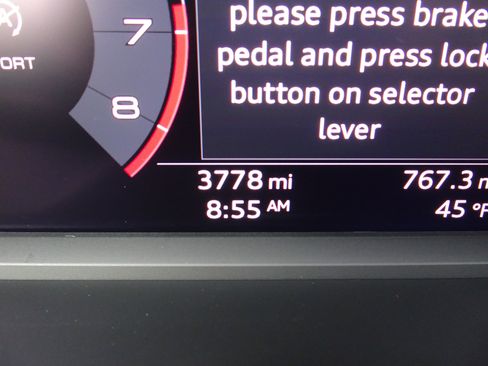 Certified 2025 Audi Q3 2.0T Premium w/ Convenience Package image 17