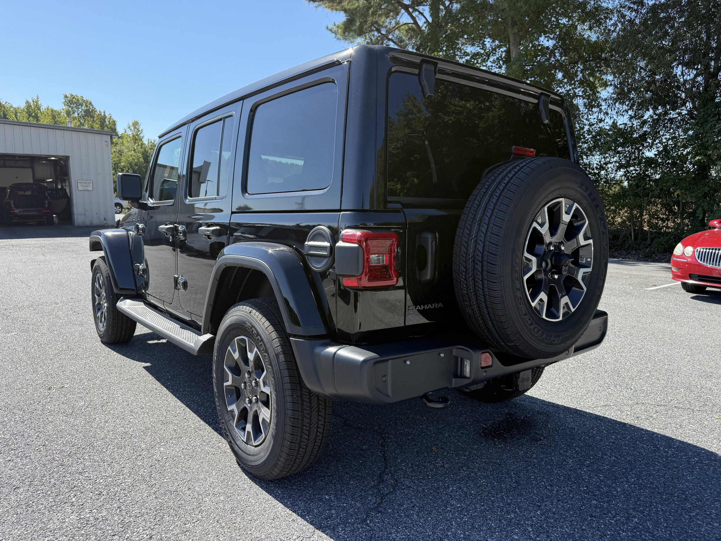New 2027 Jeep Wrangler Unlimited Sahara AWD/4WD image 5