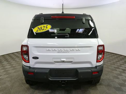 Used 2025 Ford Bronco Sport Badlands image 9