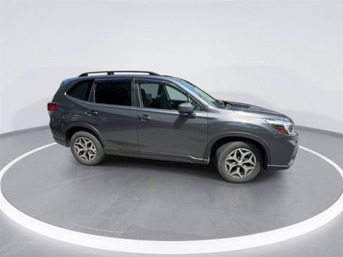 Used 2021 Subaru Forester Premium AWD/4WD image 1