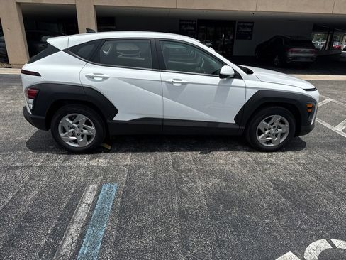 Used 2026 Hyundai Kona SE FWD image 22