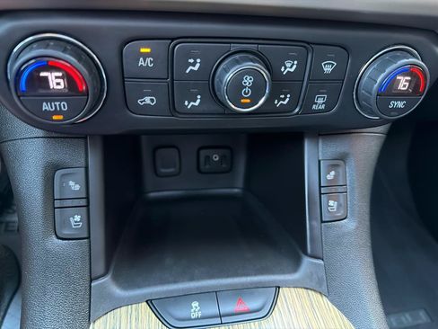 Used 2019 GMC Acadia Denali w/ Technology Package AWD/4WD image 23