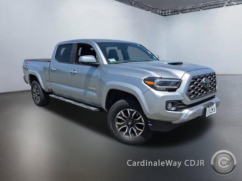 Used 2022 Toyota Tacoma TRD Sport w/ Technology Package AWD/4WD image 1