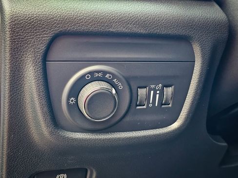 New 2025 Jeep Grand Cherokee Laredo X w/ Luxury Tech Group I image 14