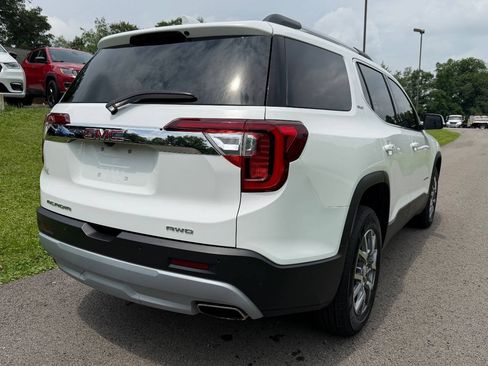 Used 2023 GMC Acadia SLT AWD/4WD image 7