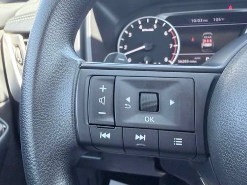 Used 2024 Nissan Rogue S AWD/4WD image 10