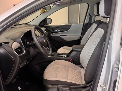 Used 2019 Chevrolet Equinox LS FWD image 11