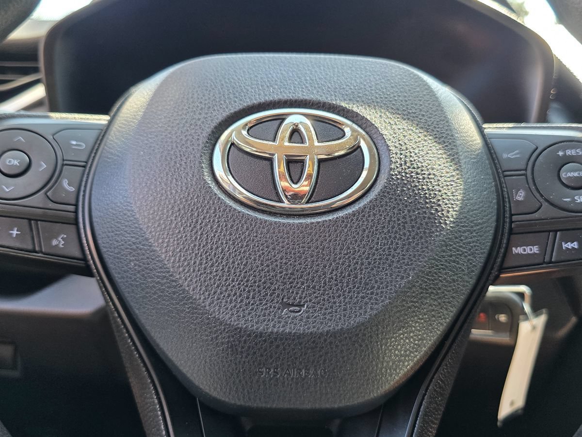 Used 2019 Toyota RAV4 LE w/ Carpet Mat Package FWD image 35