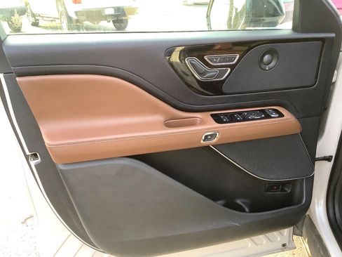 Used 2023 Lincoln Aviator Reserve w/ Equipment Group 201A image 25