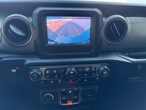 Used 2021 Jeep Wrangler Unlimited Sport image 18