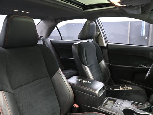 Used 2015 Toyota Camry XLE image 21