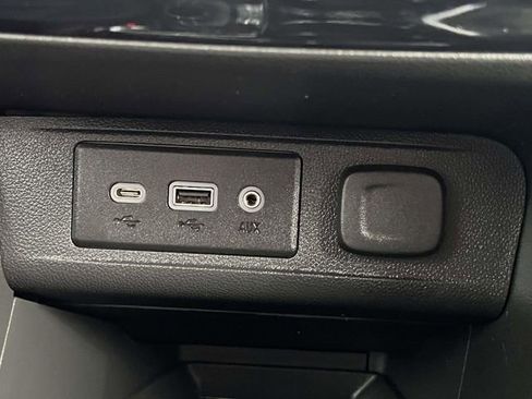 Used 2023 Buick Encore GX Preferred w/ Cold Weather Comfort Package FWD image 26