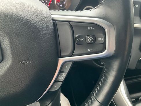 Used 2022 RAM 1500 Big Horn AWD/4WD image 9