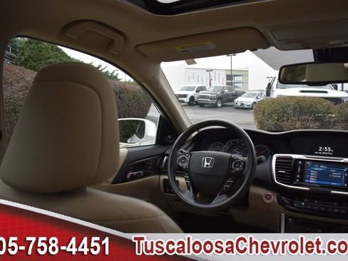 Used 2017 Honda Accord Touring image 26