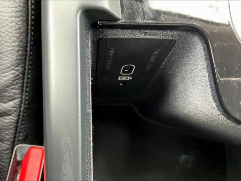 Used 2023 Volvo XC60 B5 Plus w/ Climate Package image 36