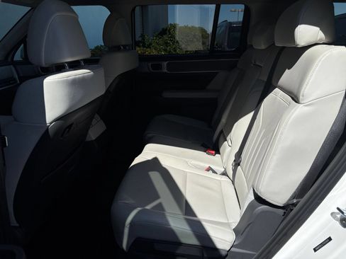 Used 2026 Hyundai Santa Fe SEL AWD/4WD image 48