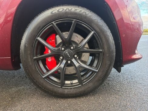 Used 2017 Jeep Grand Cherokee SRT image 9