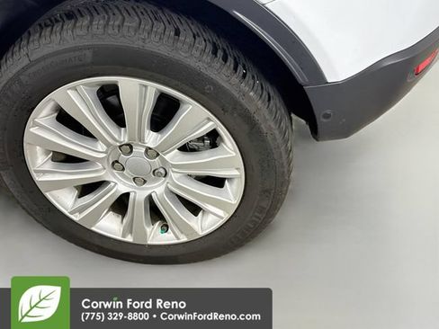 Used 2018 Land Rover Range Rover Evoque HSE AWD/4WD image 31