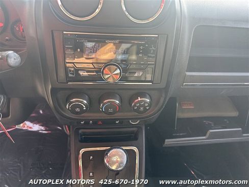 Used 2013 Jeep Compass Latitude image 25