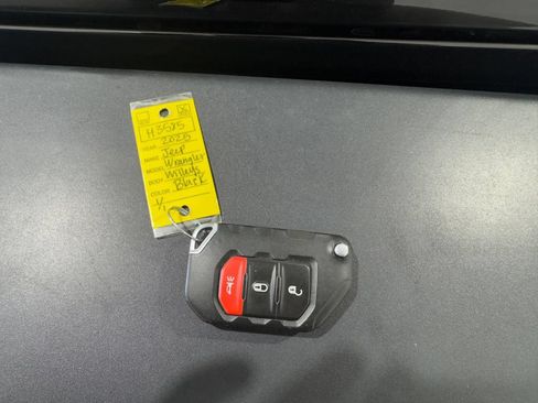 Used 2025 Jeep Wrangler Unlimited Sport AWD/4WD image 39