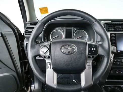 Used 2022 Toyota 4Runner Limited RWD image 8