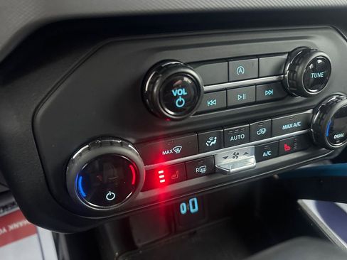 Used 2023 Ford Bronco Black Diamond w/ Sasquatch Package image 23