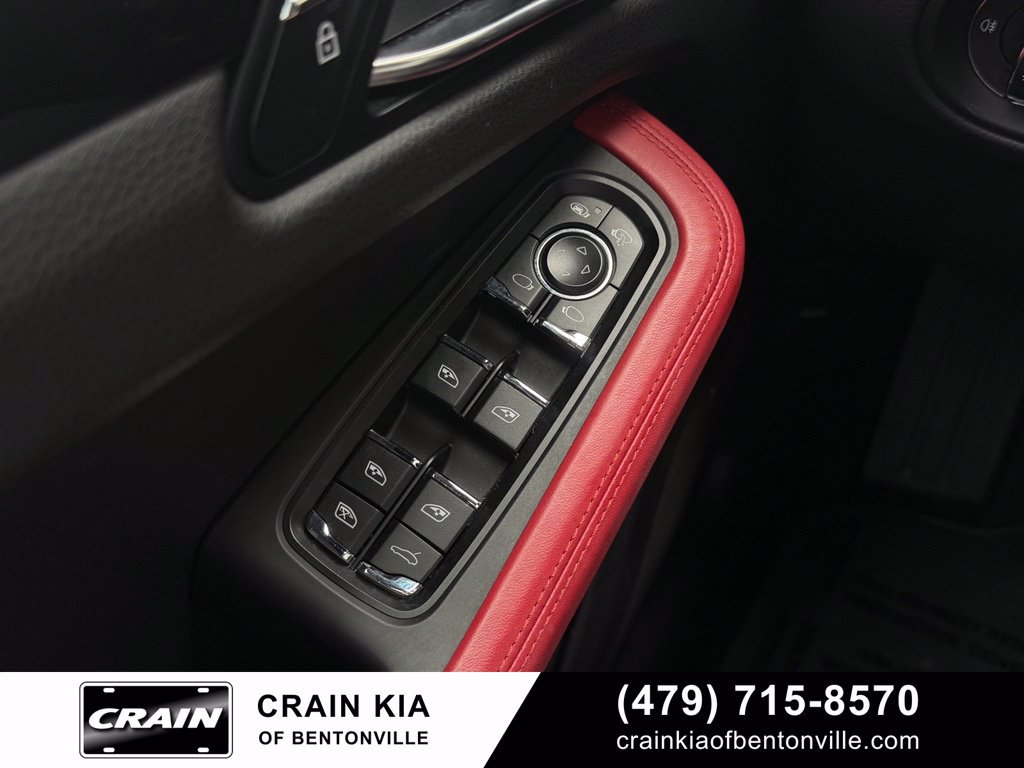 Used 2021 Porsche Macan AWD/4WD image 10